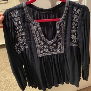 Super cute long sleeve